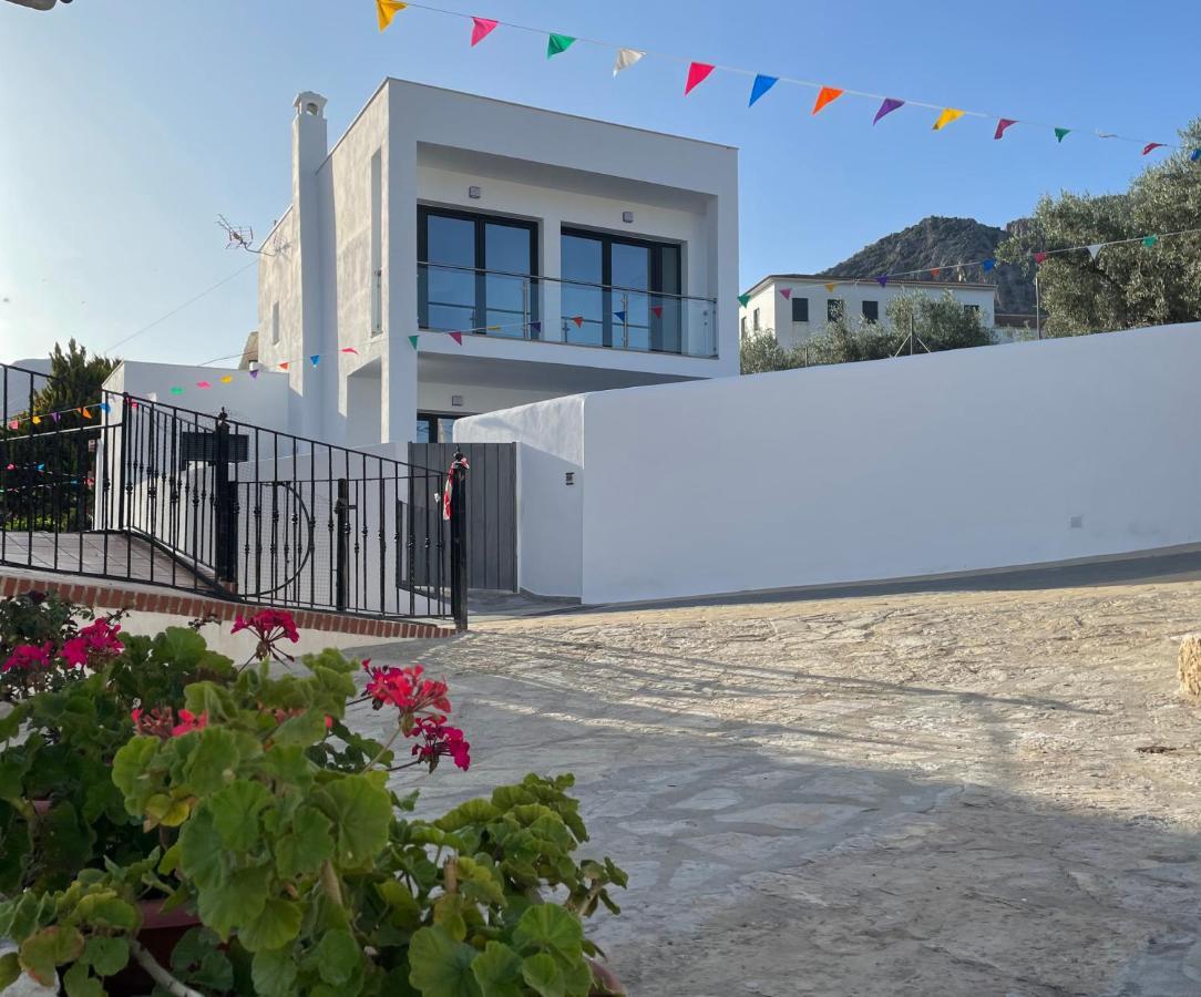Villa La Fuente Mondrón Exterior foto